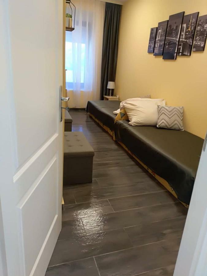 Alma Vendégház Hotel Veszprém Kültér fotó