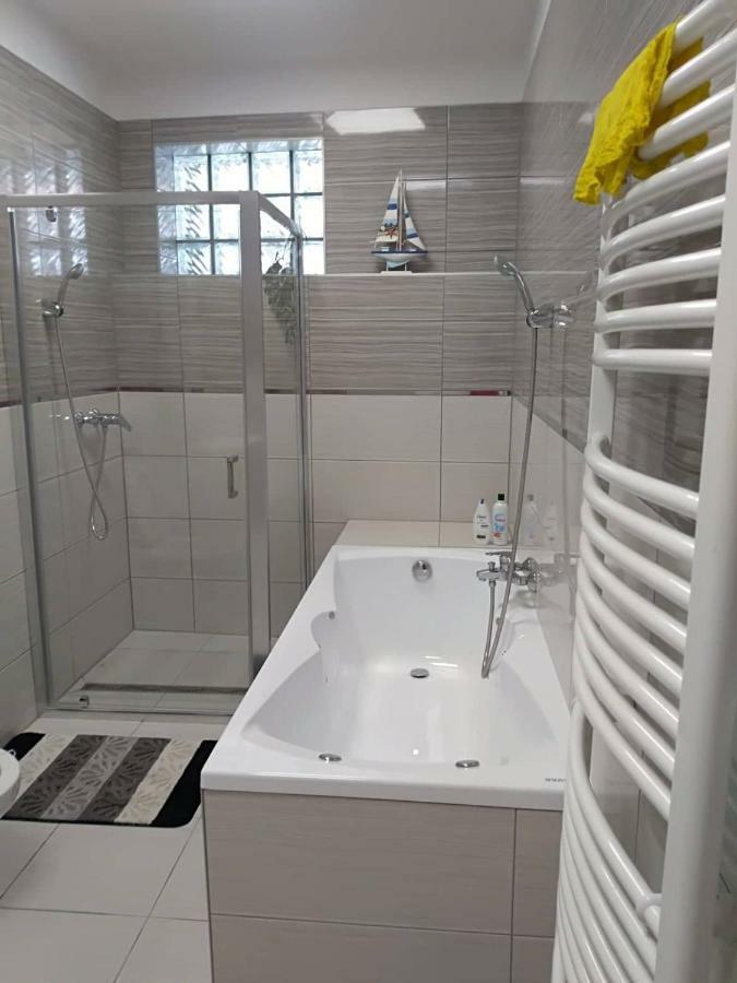 Alma Vendégház Hotel Veszprém Kültér fotó